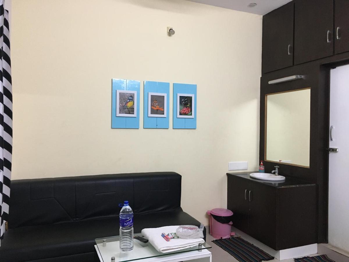 Srirangam Suit Rooms Tiruchirappalli Kültér fotó