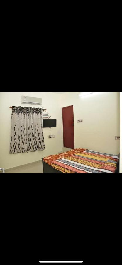 Srirangam Suit Rooms Tiruchirappalli Kültér fotó