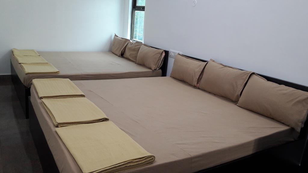 Srirangam Suit Rooms Tiruchirappalli Kültér fotó
