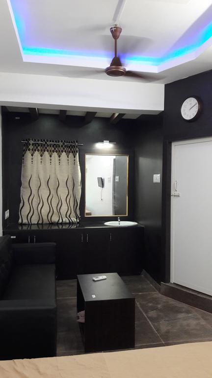 Srirangam Suit Rooms Tiruchirappalli Kültér fotó
