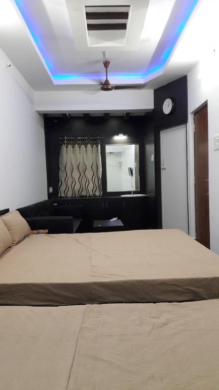 Srirangam Suit Rooms Tiruchirappalli Kültér fotó