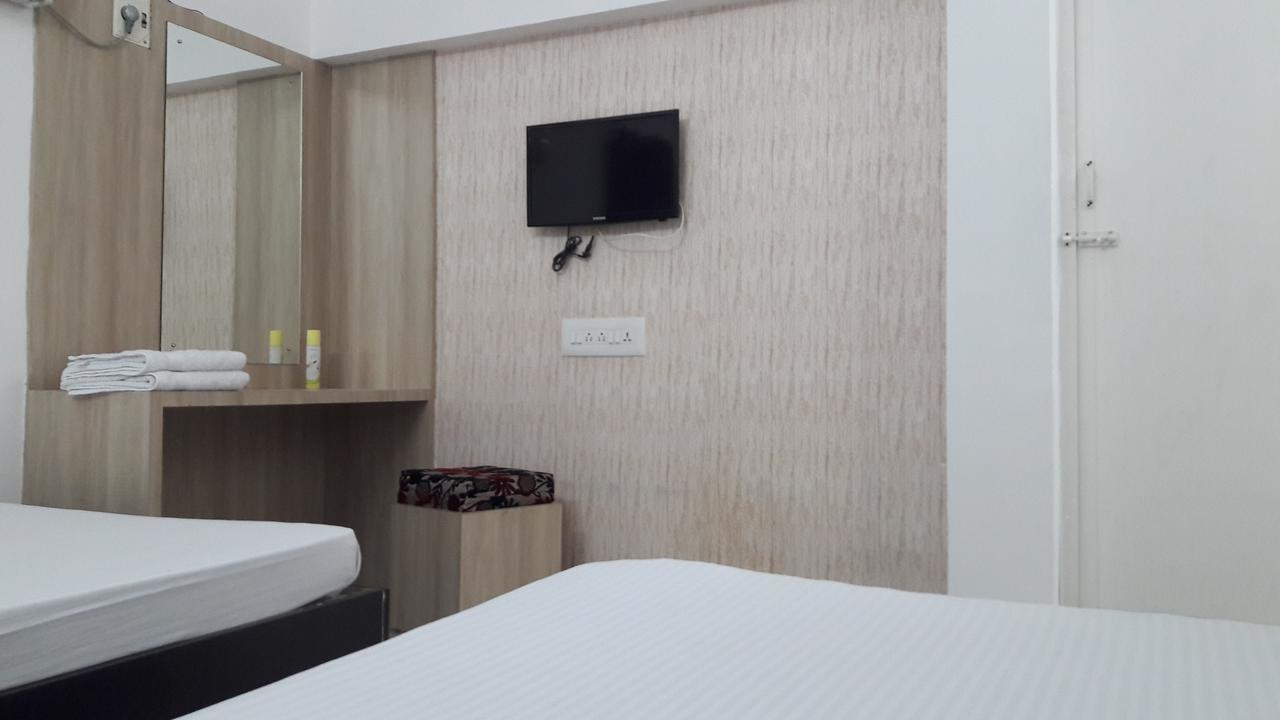 Srirangam Suit Rooms Tiruchirappalli Kültér fotó